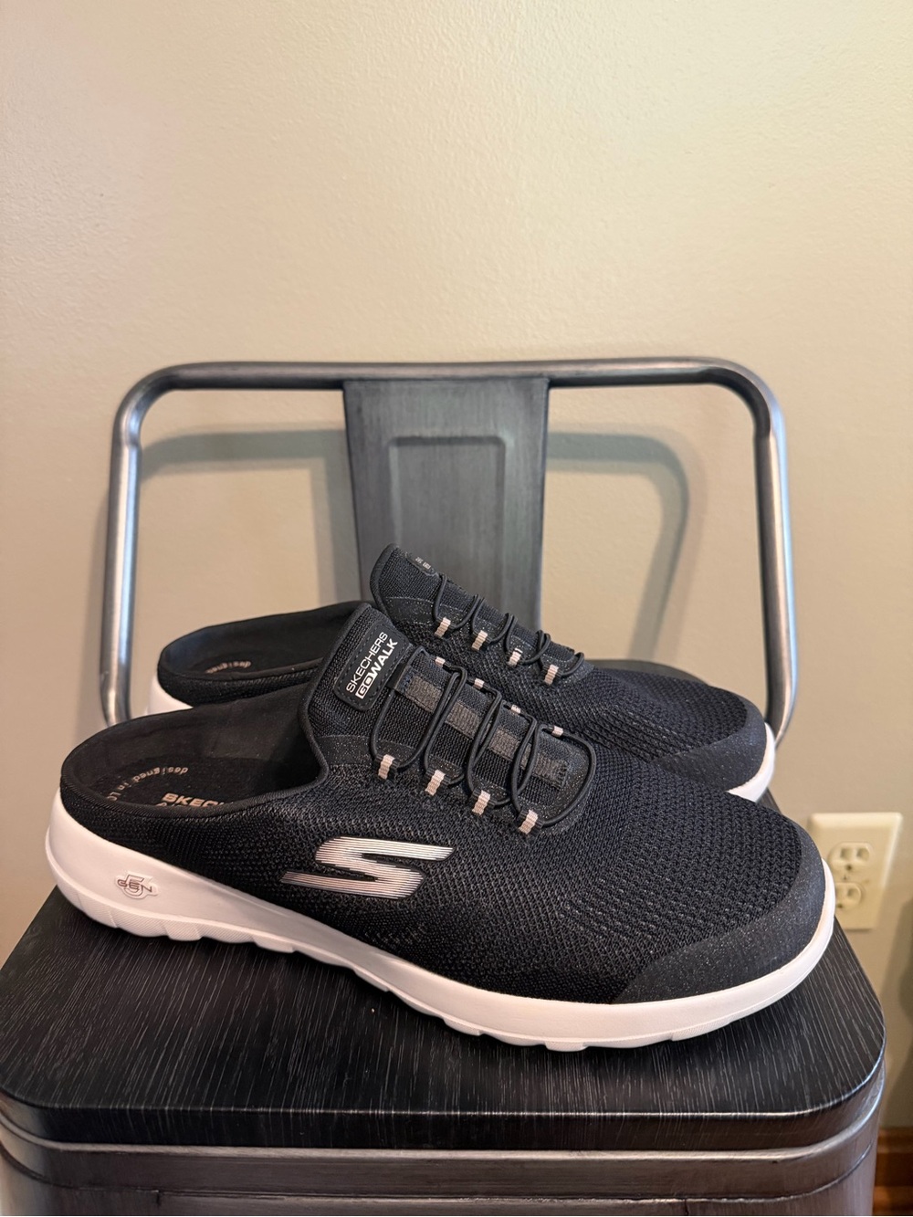 Skechers GOwalk Goga Mat Mule Sneakers Black Women's 10